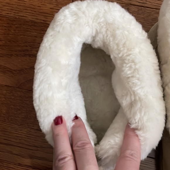 Shoes - Picture 2 of 5